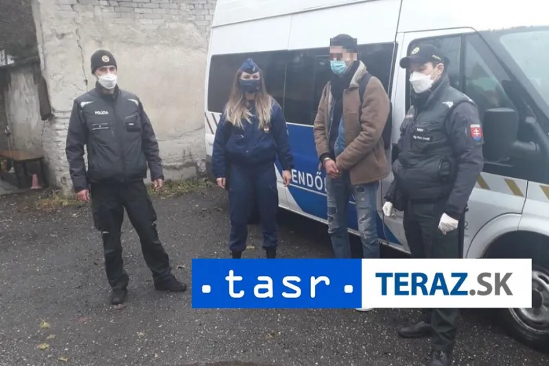 Slovenskí a maďarskí policajti odhalili vo vlakoch 18 migrantov
