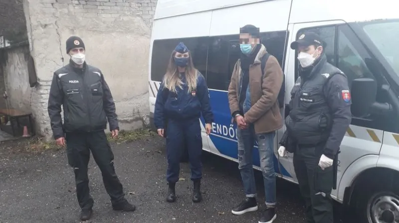 Slovenskí a maďarskí policajti odhalili vo vlakoch 18 migrantov - Domáce - Správy - Pravda