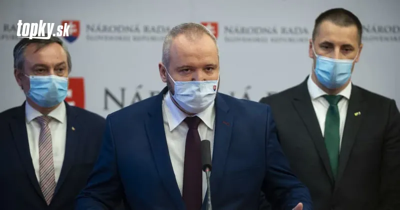 Jasný odkaz poslanca Sme rodina: LOCKDOWN mal byť tvrdší a školy zatvorené! Povinné očkovanie nepodporím | Topky.sk