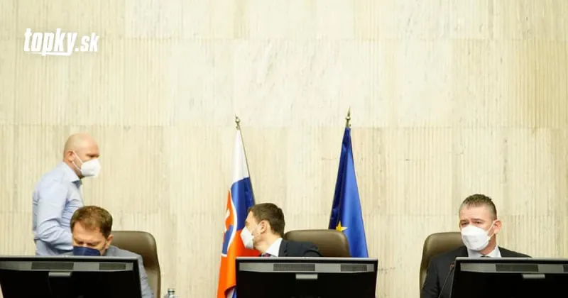 KORONAVÍRUS Vláda má prerokovať úpravu lockdownu či zrušenie pandemického rodičovského príspevku | Topky.sk