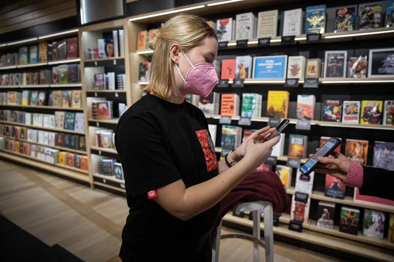 KOronavírus: Hygienici vyzvali ľudí, aby zvážili návštevy obchodov - SME