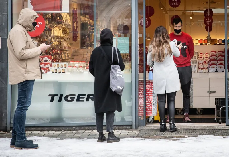 Koronavírus: Obchody kontrolovali neočkovaných ako sa dalo - SME