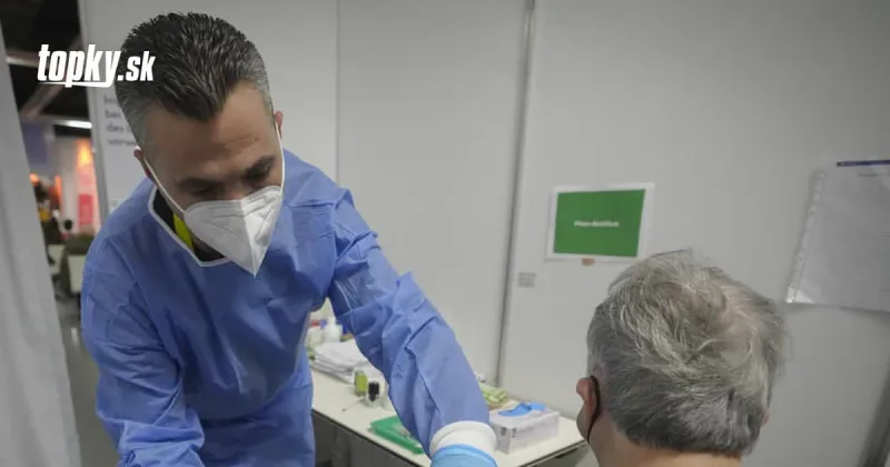 Skvelý výsledok! Tri dávky vakcíny chránia pred KORONAVÍRUSOM na približne 75 percent | Topky.sk