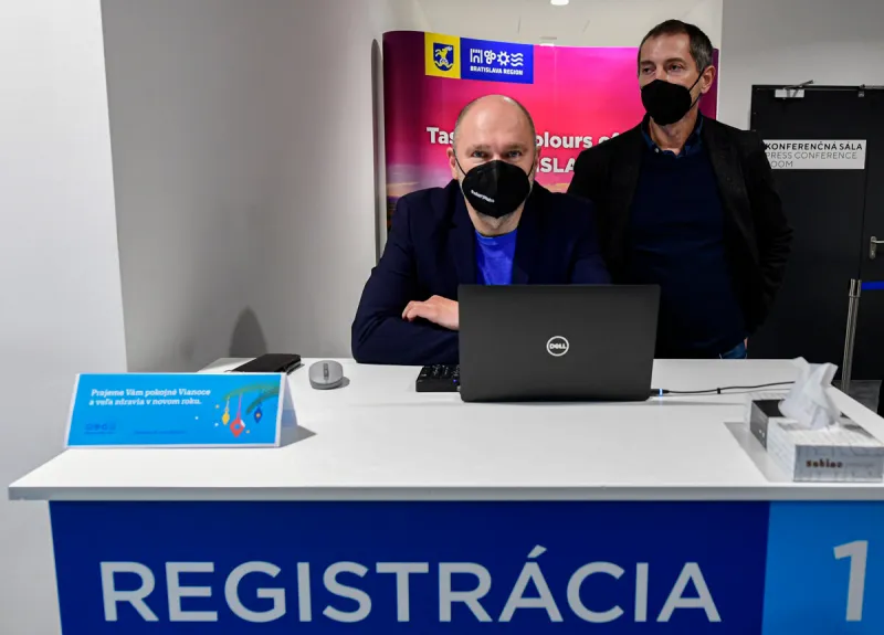 Koronavírus: Vo viacerých mestách sa rozbehla kampaň na podporu očkovania - SME