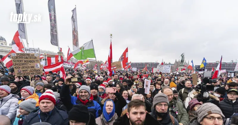 KORONAVÍRUS Demonštrácia proti povinnému očkovaniu vo Viedni: Zúčastnilo sa 20-tisíc ľudí | Topky.sk