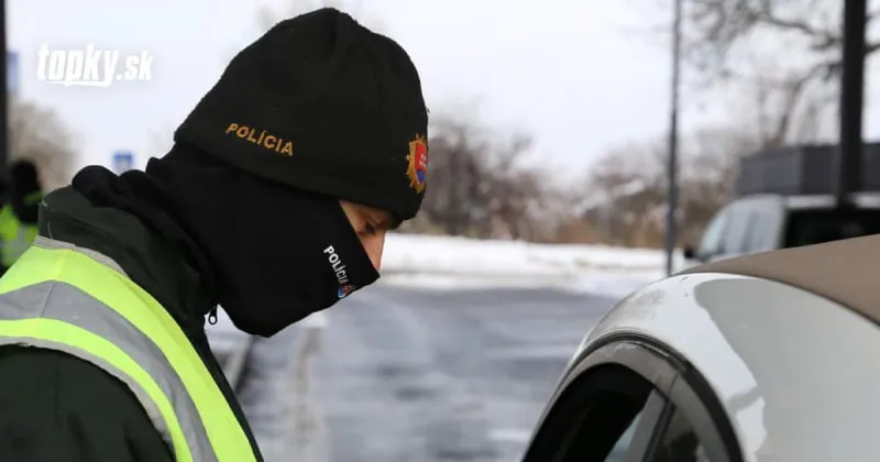 KORONAVÍRUS Polícia kontrolovala na hraničných priechodoch dodržiavanie opatrení | Topky.sk