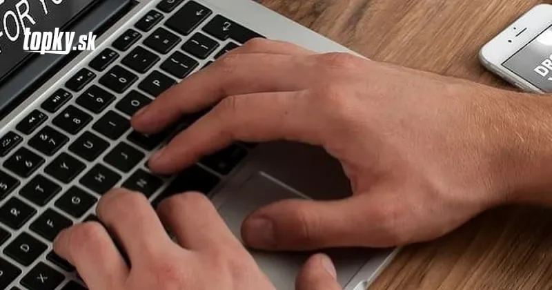 Vyhľadávaniu na Google dominoval KORONAVÍRUS! Slováci hľadali aj očkovaciu lotériu či Plačkovú | Topky.sk