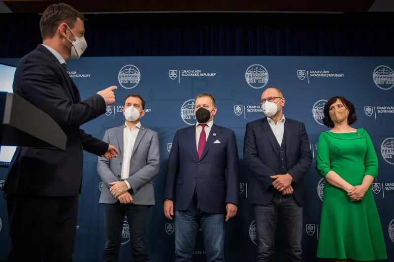 Koronavírus: Koalícia rokuje o zrušení zákazu návštev počas Vianoc - SME