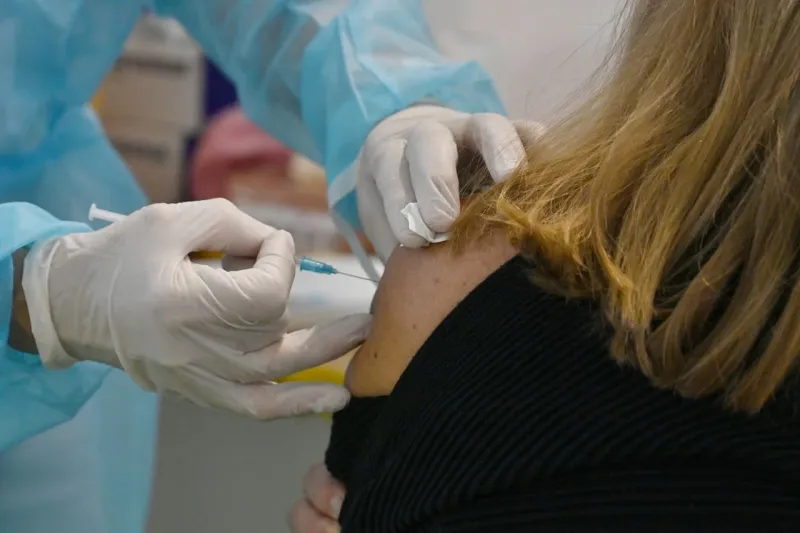 Zmena v prípade podania tretej dávky proti koronavírusu: Čo odporúča ministerstvo zdravotníctva | Nový Čas