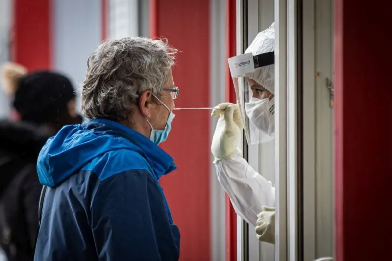 Nové prípady nákazy koronavírusom za dnes (15. 12. 2021) - SME