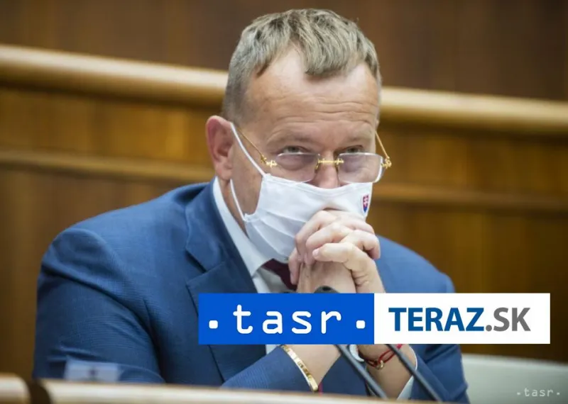 B. Kollár by s lockdownom pre ľudí nad 60 rokov súhlasil