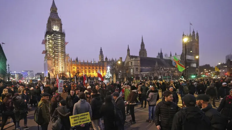 ONLINE: Britský plán C: Od dohovánia ľuďom až po krátky lockdown - Domáce - Správy - Pravda