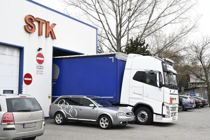 Pandémia negatívne ovplyvnila aj STK: Počas lockdownu chodí na kontroly menej áut