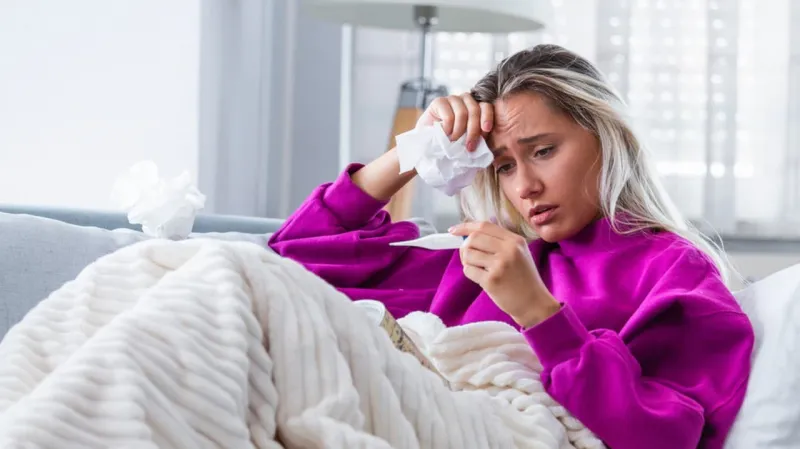 Čo mať v domácej lekárničke pri prvých prejavoch chrípky, po očkovaní či nakazení koronavírusom? | Nový Čas