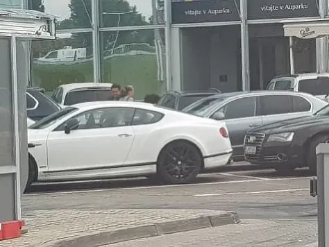 FOTO Kočnerova príprava na deň D: Posledné hodiny pred súdom, rýchla návšteva obchodného centra | Topky.sk