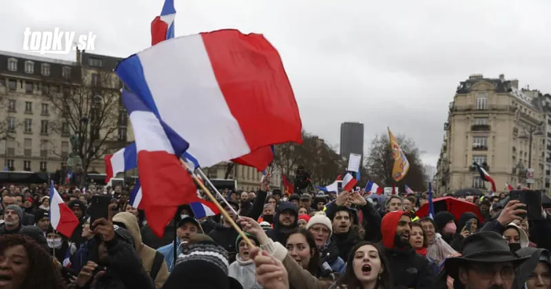 KORONAVÍRUS Viac ako 100-tisíc ľudí vo Francúzsku protestovalo proti obmedzeniam pre neočkovaných | Topky.sk