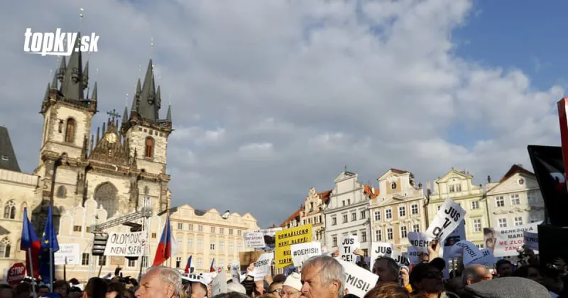 KORONAVÍRUS V Prahe demonštrujú odporcovia protiepidemických opatrení | Topky.sk