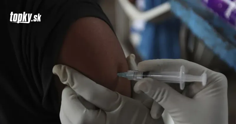 KORONAVÍRUS Grécky premiér pritvrdil: Pokuta pre nezaočkovaných občanov nad 60 rokov | Topky.sk