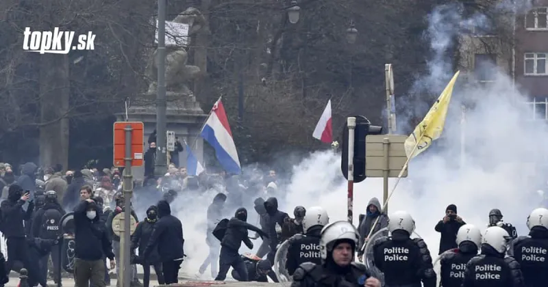 KORONAVÍRUS Veľká demonštrácia v Belgicku: Zadržali stovky ľudí | Topky.sk