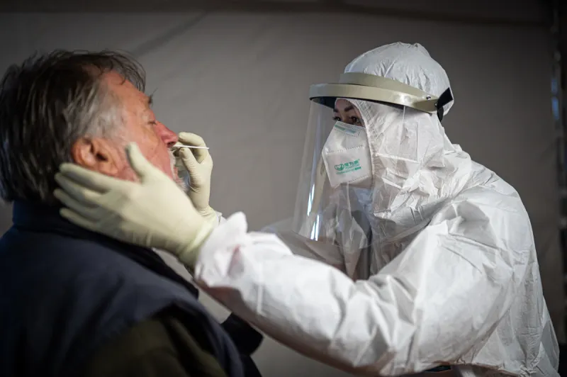 Koronavírus na Slovensku sledujeme minútu po minúte - SME