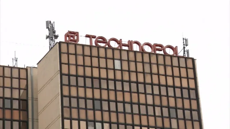 Policajti zasahovali v Technopole. Zaisťovali listiny, nezatýkali