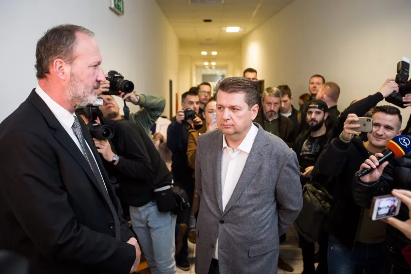 Prepusteného Bašternáka obžalovali pre ďalšie neoprávnené vratky DPH - SME