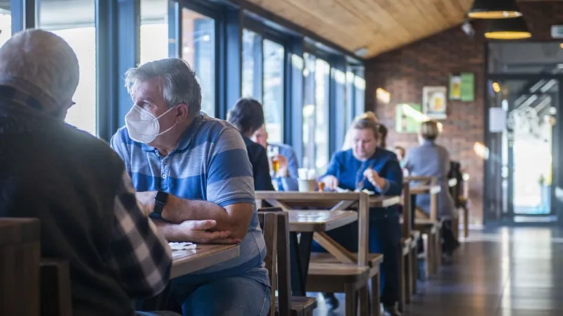 Česko pripúšťa uvoľnenie koronavírusových opatrení: Čo sa môže od februára zmeniť? | Nový Čas