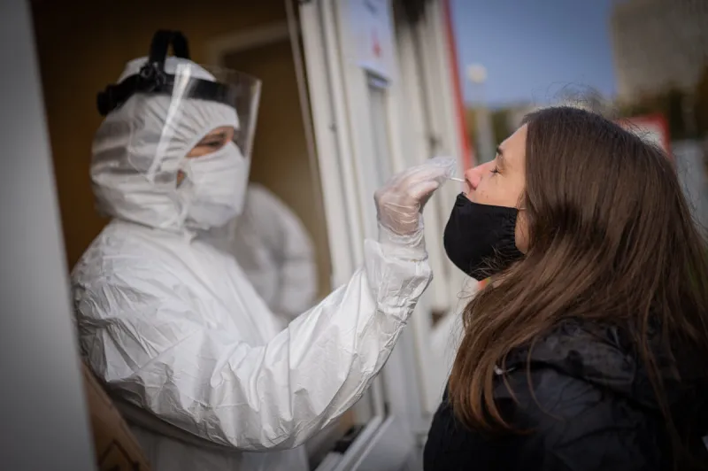 Koronavírus na Slovensku sledujeme minútu po minúte - SME