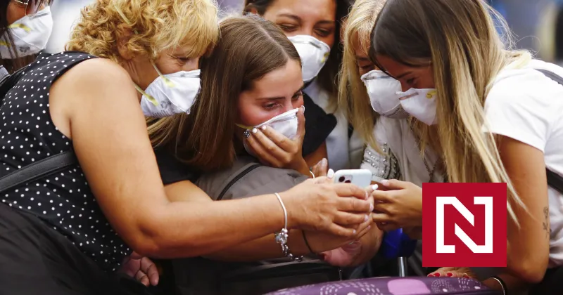 Lietadlo, kancelária či reštaurácia. Štúdie objasňujú, kde nám hrozí väčšie riziko a&nbsp;ako dlho vydrží koronavírus na koži