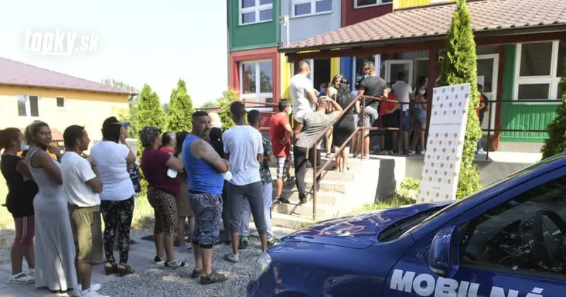 KORONAVÍRUS Deti z marginalizovaných komunít budú v teréne očkovať výjazdové tímy | Topky.sk