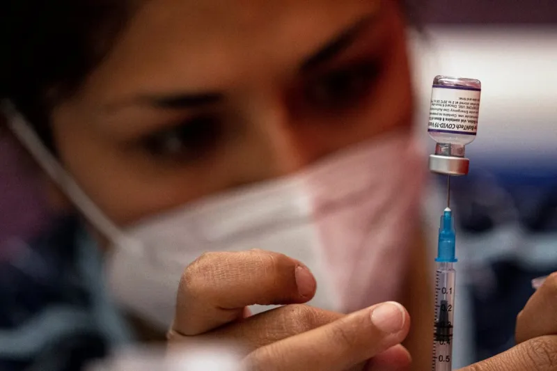 Koronavírus: PCR testy zachytili 20-tisíc nakazených, pribudlo 26 obetí (minúta po minúte) - SME