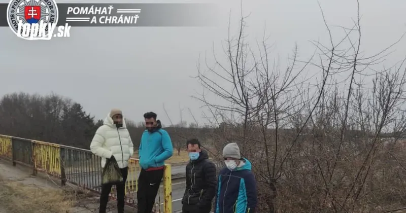 Polícia mala plné ruky práce: V Bratislavskom kraji zadržala šesť migrantov zo Sýrie a Maroka | Topky.sk