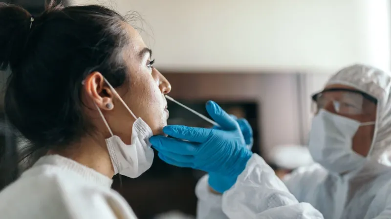 U nášho suseda doznieva piata vlna koronavírusu: Pribudli tisíce nakazených a 75 úmrtí | Nový Čas