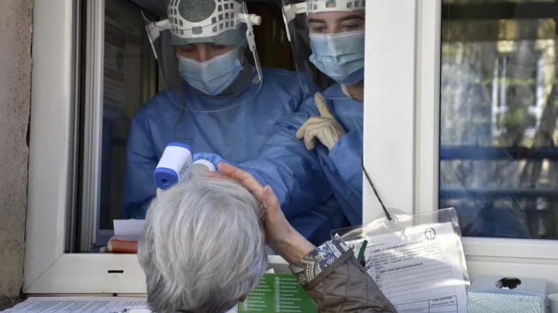 Na Slovensku pribudlo 6186 prípadov nákazy koronavírusom a 24 obetí - Domáce - Správy - Pravda