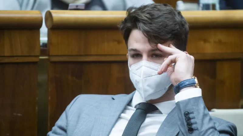 Poslanci OĽaNO dajú trestné oznámenie na Blahu, Harabina a Jakubca - Domáce - Správy - Pravda