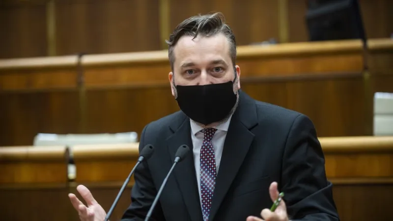 Žiak z SaS si povedal dosť: Trestné oznámenie na Ľuboša Blahu! Prečo ho podal v Česku? | Nový Čas