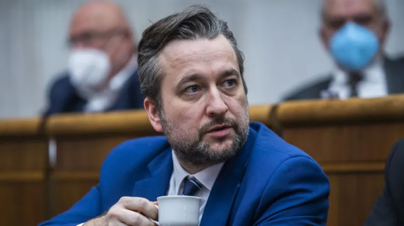 Vysúdi Naď na Blahovi 100-tisíc za vlastizradcu? Blaha sa ho chystá "rozobrať na šróbiky" - Domáce - Správy - Pravda