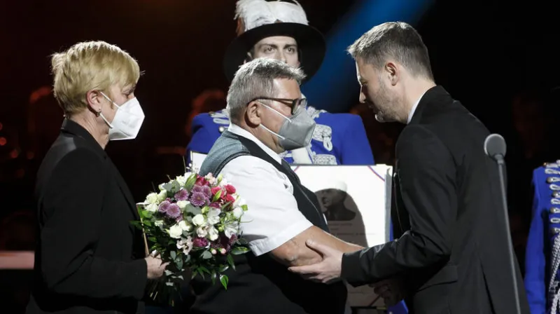 Dubčekovu cenu získal Kuciak, Kubišová, Žbirka i Zelenskyj - Domáce - Správy - Pravda