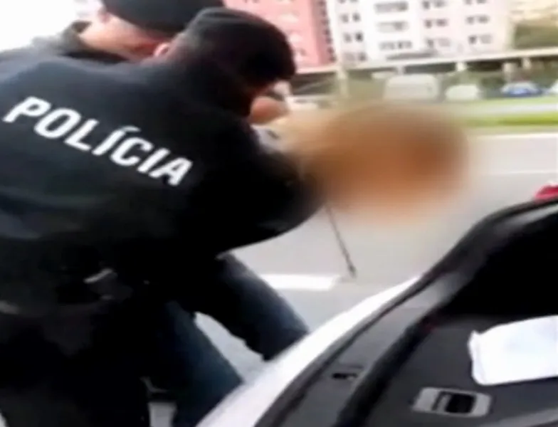 Policajt z kontroverzného videa: Nadriadených presviedčal márne, dostal prvý trest! | Topky.sk