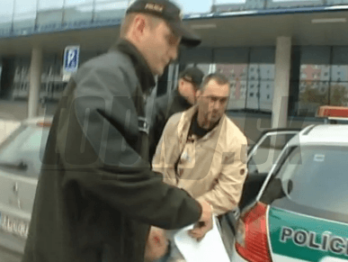Prokurátor už podal obžalobu na agresívneho policajta Tiefenbacha z videa | Topky.sk