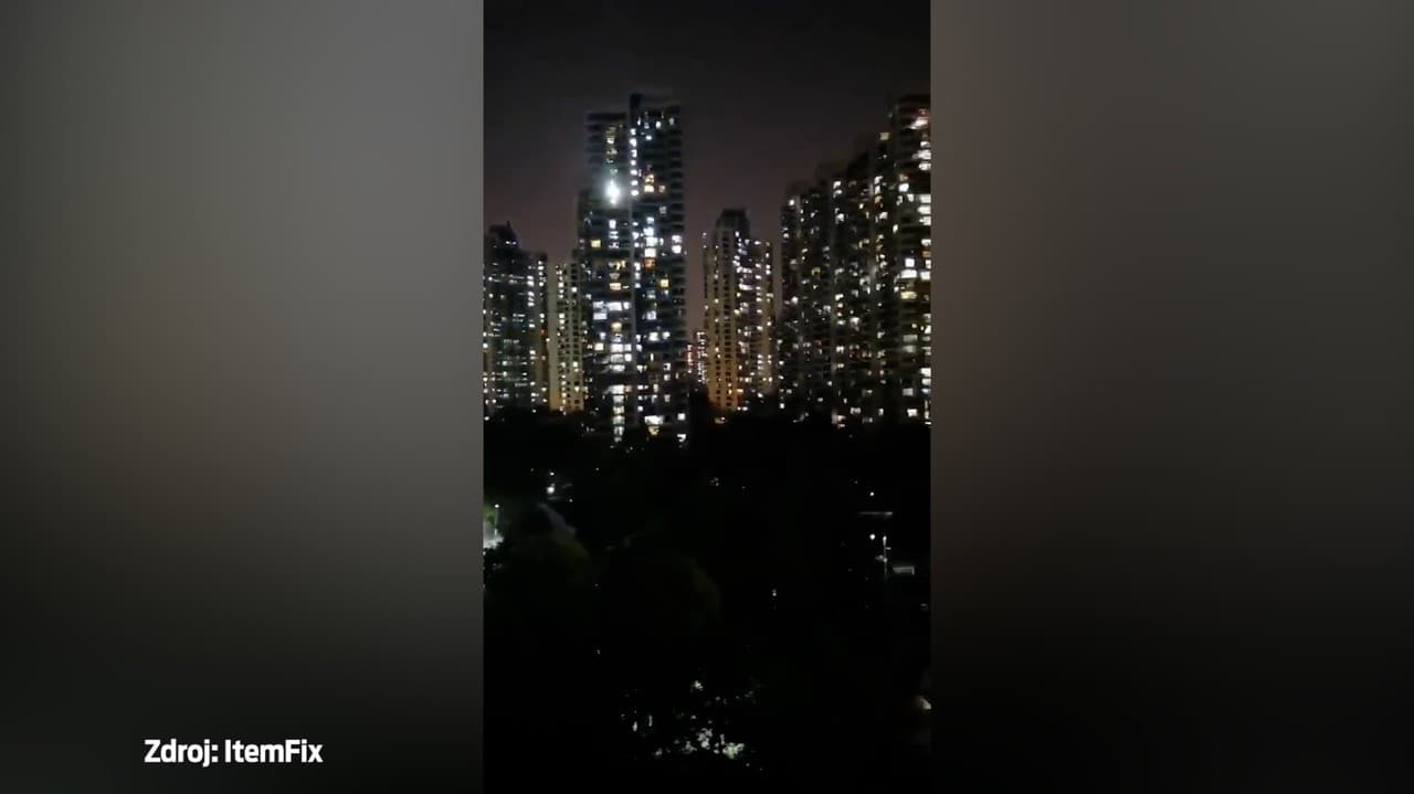 Hororový zvuk sa ozýva Šanghajom: Zúfalí ľudia kvôli prísnemu lockdownu kričia na celé mesto! | Nový Čas