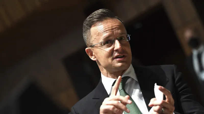 Akciu Súmrak sledujú aj v zahraničí: Toto napísal maďarský minister zahraničných vecí | Nový Čas