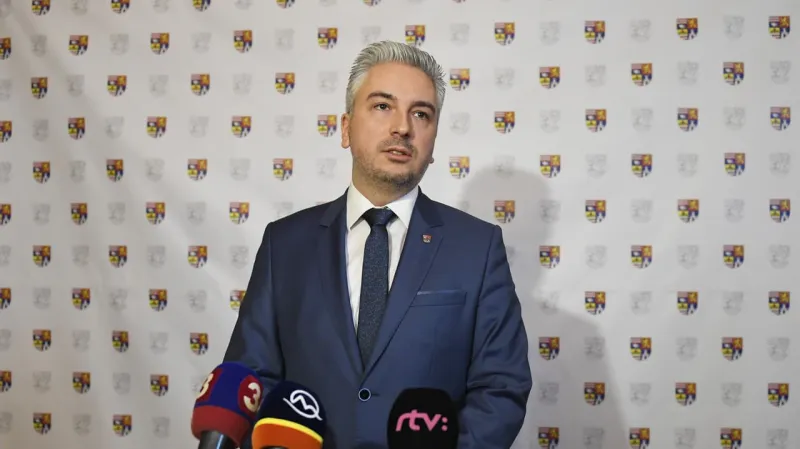 Košická župa sa otriasa v základoch: Zatkli Trnku pre teplomery?! Jeho súper Suja reaguje | Nový Čas