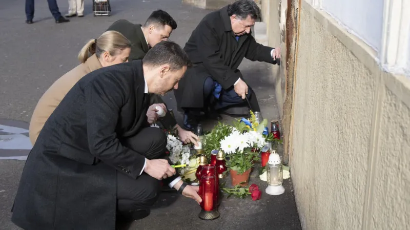 Premiér pri spomienke na Jána Kuciaka odsúdil útoky na novinárov: Prstom ukazuje najmä na týchto politikov | Nový Čas