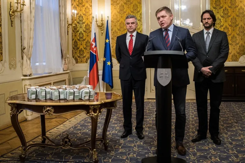 Nedopitá káva, svadobné šaty na fotkách. Americký film o Kuciakovi je Slovenskom v kocke - Kultúra SME