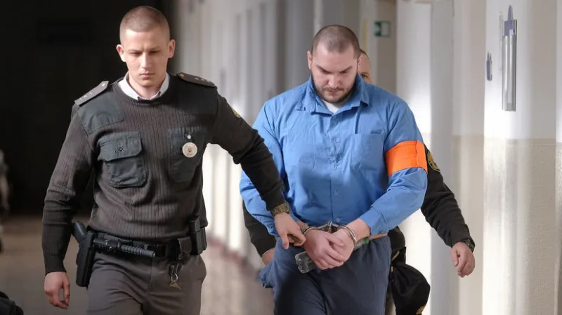 Hossu, ktorý na smrť dokopal Filipínca Henryho, ide na slobodu - Domáce - Správy - Pravda