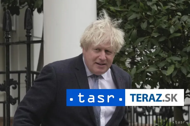 Boris Johnson popiera, že o lockdownových večierkoch úmyselne klamal