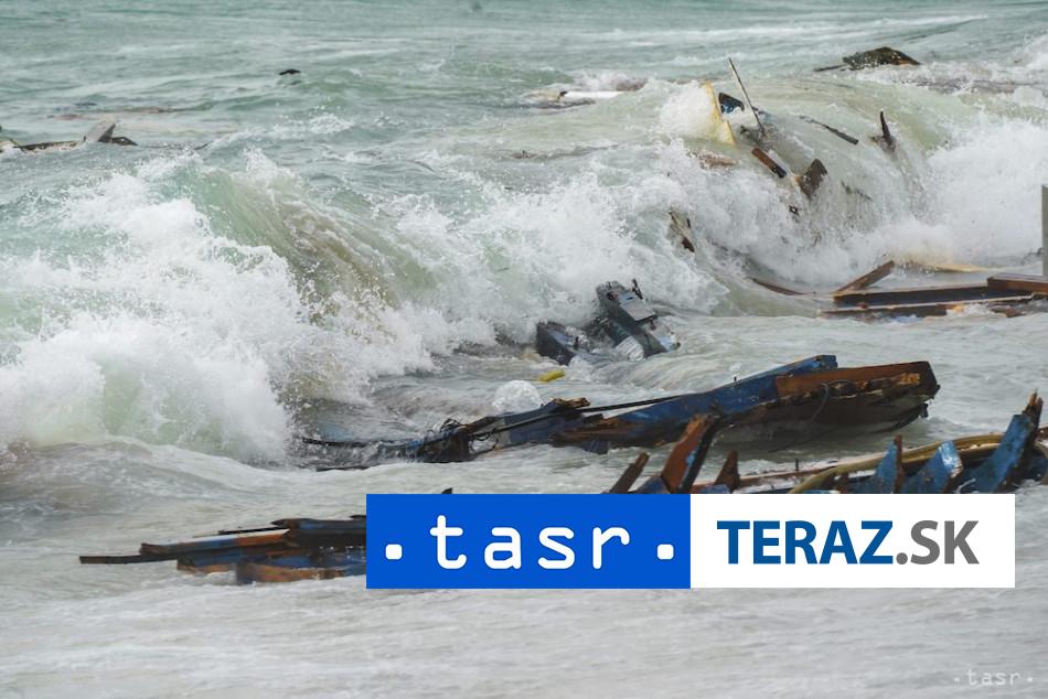 Pri tuniskom pobreží sa prevrátila loď, nezvestných je 34 migrantov