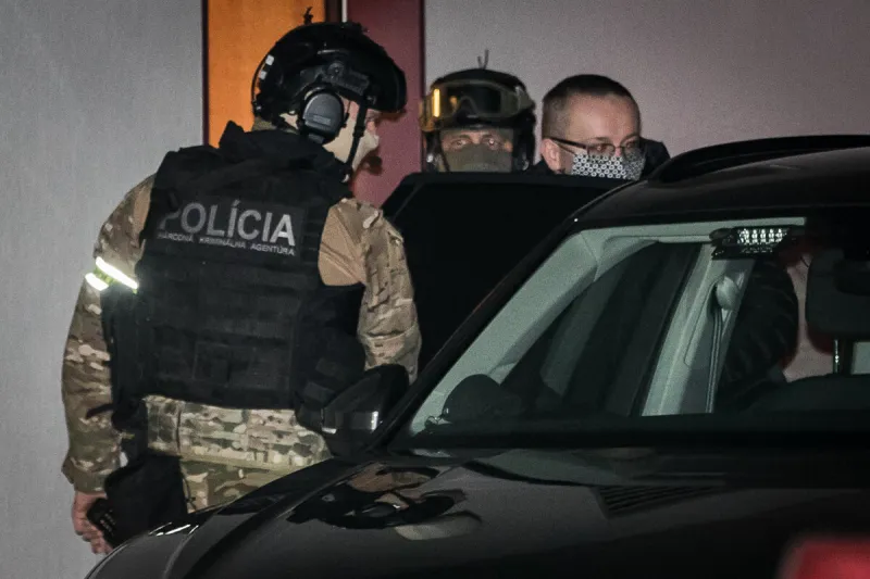 SIS tají hostí, ktorých pozvala k svojmu výročiu. Pozvánku dostal aj obvinený Pčolinský - SME