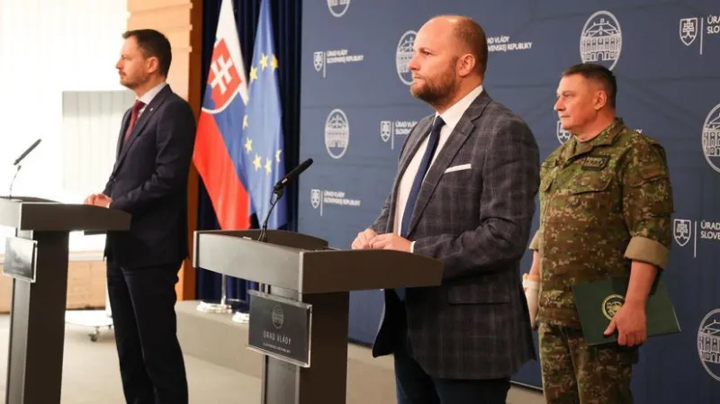 Vláda odobrila darovanie migov Ukrajine, Heger vycestuje do Kyjeva - Domáce - Správy - Pravda